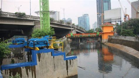 Antisipasi Banjir Saat Musim Hujan Pemprov DKI Siagakan 764 Pompa