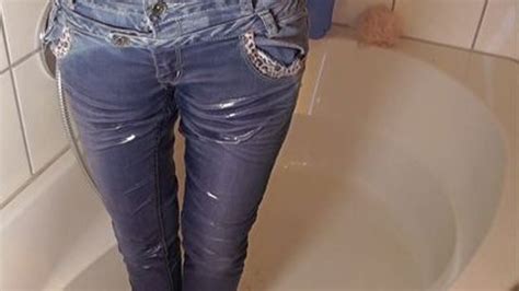 HD Naked Desperation Jeans Struggle Extraordinary Wetting AVI 2pee4you Clips4sale