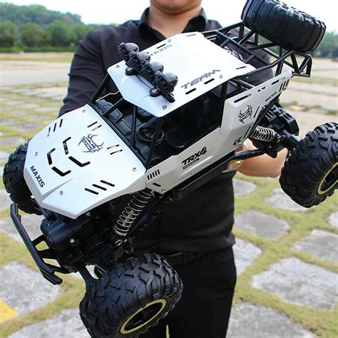 1 12 4WD RC Cars 2 4G Radio Control 28CM High Speed Big Monster Truck