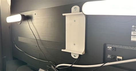 Vesa 200 to 100 mounting bracket by sascha | Download free STL model ...