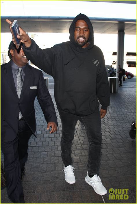 Kanye West Cant Stop Saying Thank You To Paparazzi Photo 3507778