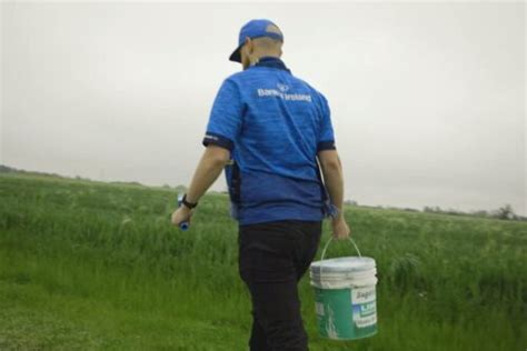 VIDEO Ce fan du Leinster envoie un message à Ronan O Gara d une façon