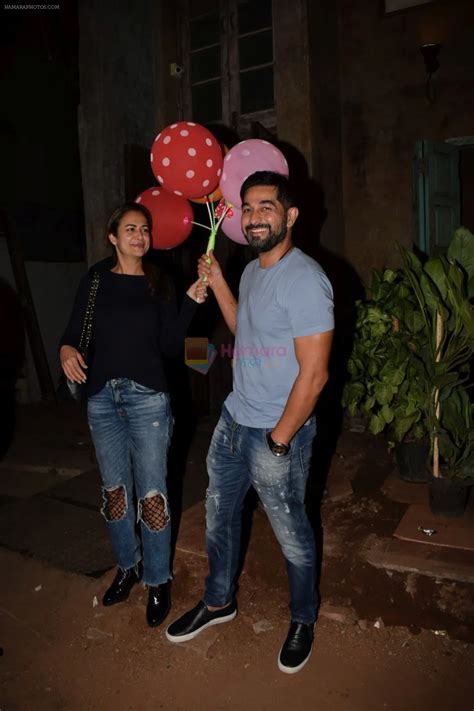 amrita arora shakeel ladak spotted  bandra   jan  amrita