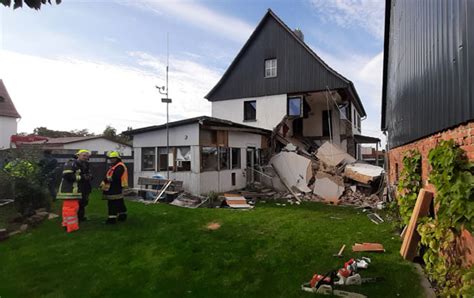 Update Explosion Haus stürzt teilweise ein Drei Verletzte