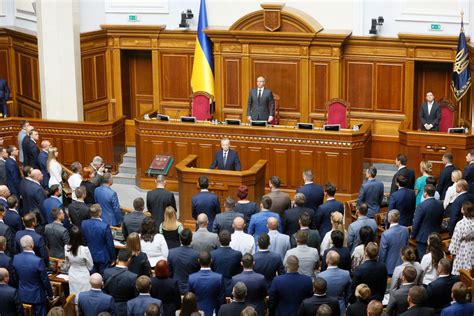 Ukraine S New Parliament Approves Top Cabinet Officials