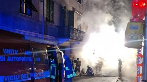 Incendio Magazzino A Ruta Di Camogli Intervento Vigili Del Fuoco