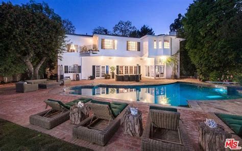 Kyle Richards Reduces Price Of Her L.A. Home By $1 Million, Now Asking ...