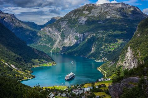 ガイランゲルフィヨルド ノルウェーの風景 北欧の絶景をお届けします hokuo guide s 北欧の風景