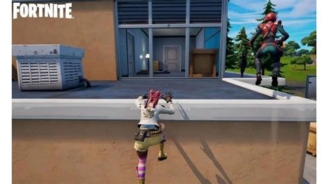 Fortnite: How to damage players within 5 seconds of mantling