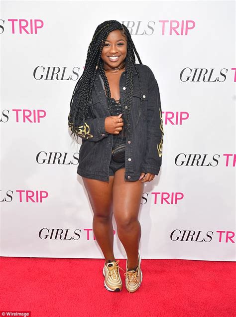 Lil Waynes Daughter Reginae Carter Updates Fan On Father Daily Mail Online