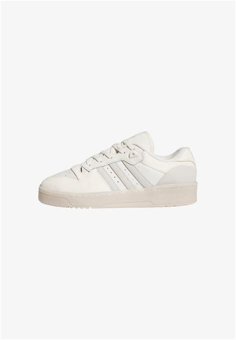 Adidas Originals Rivalry Low Baskets Basses Off Whiteoff White