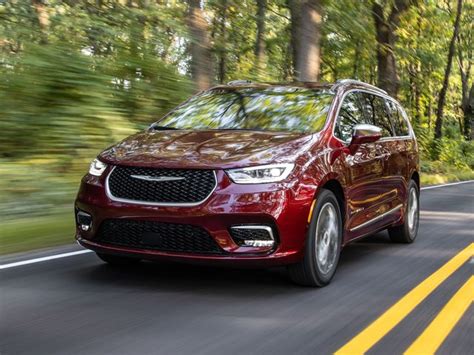 2021 Chrysler Pacifica Review, Pricing, and Specs