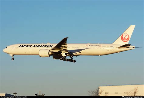 Ja J Japan Airlines Boeing Er Photo By Yoshiharu Mohri Id