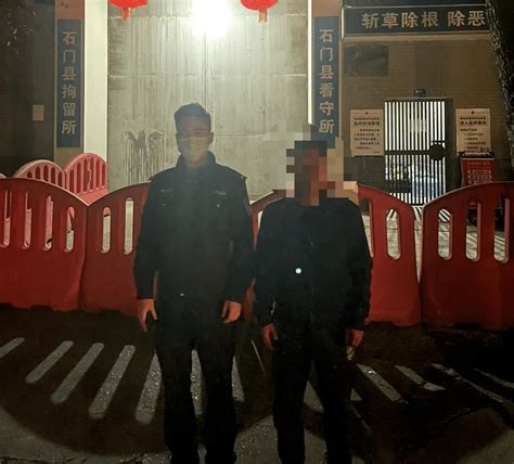 心存侥幸非法运输烟花爆竹，男子再次被行政拘留杨某石门县进行