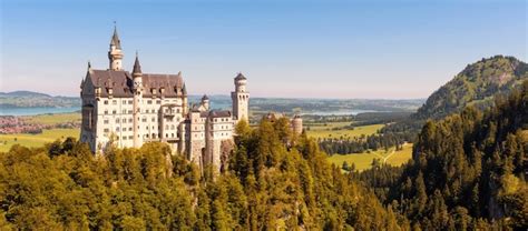 Vista Del Castillo De Neuschwanstein Alemania Europa Panorama Del