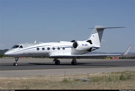 P4-BFL Private Gulfstream Aerospace G-IV Gulfstream G400 Photo by ...