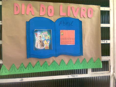 Painel Dia Do Livro Infantil Em Eva Com Moldes Cartaz E Mural