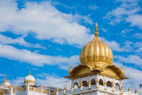 Celebrate Gurupurab By Visiting Famous Gurudwaras In Delhi The