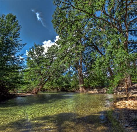 Frio Bluff Cabins Cabin Rentals On The Frio River Photos Of The Frio