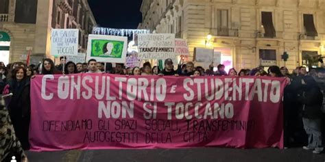 La Mobilitazione Contro Lo Sgombero Di Un Consultorio Autogestito A