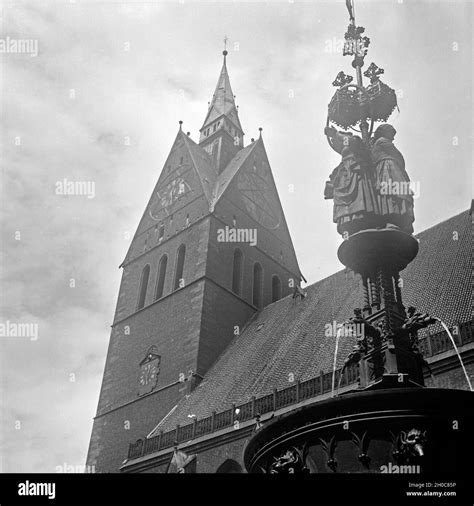 Der Turm Der Marktkirche St Georgii Et Jacobi In Der Altstadt Von