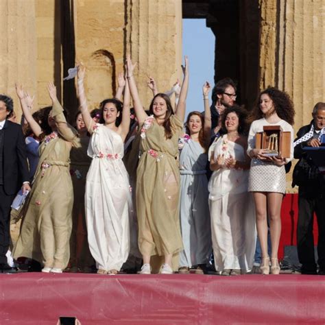 Mandorlo In Fiore Ad Agrigento I Gruppi Di Palestina E Israele I