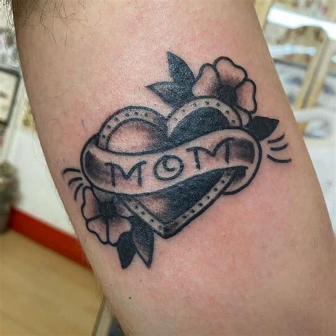 Top 45 Best Mom Heart Tattoo Ideas [2021 Inspiration Guide]