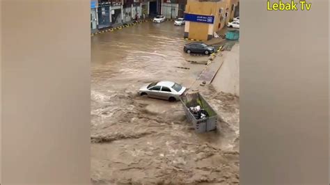 Mecca Is Under Water Today Flash Floods Sweep Mecca Accompanied By Storms Youtube