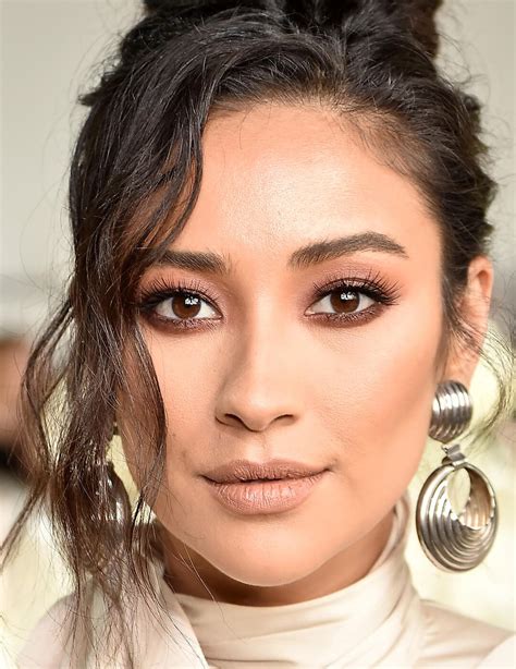 11 Brown Eyeliner Looks Youll Love