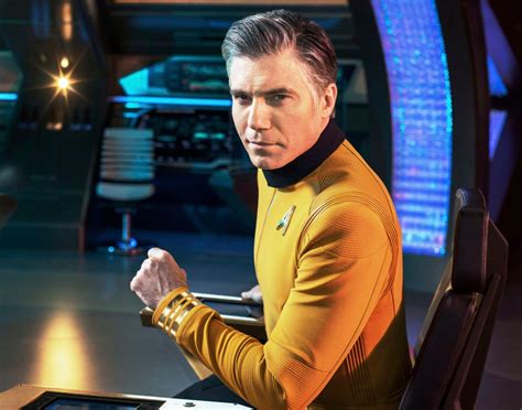 Star Trek Discovery Season 2: Anson Mount on Captain Pike | Collider