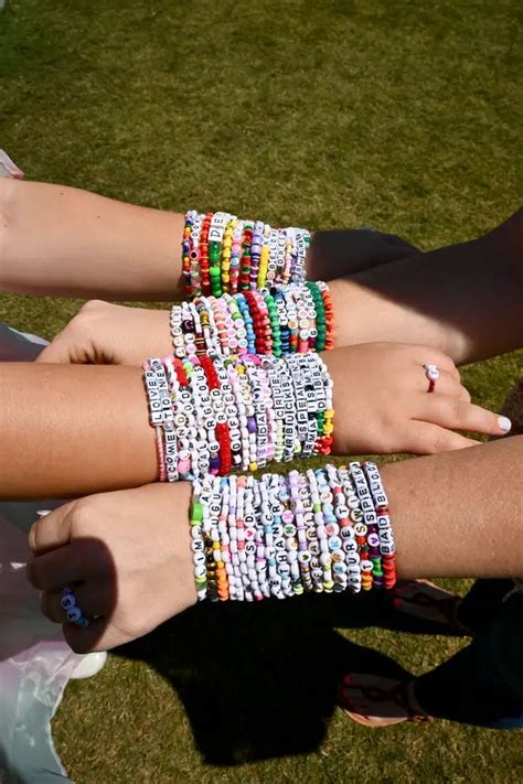 430+ friendship bracelet ideas for Taylor Swift's Eras Tour | Bracelet ...