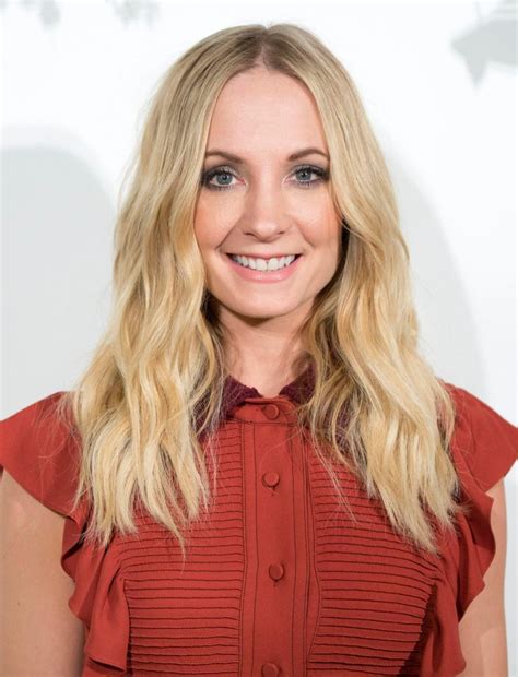 Joanne Froggatt Biography Height And Life Story Super Stars Bio