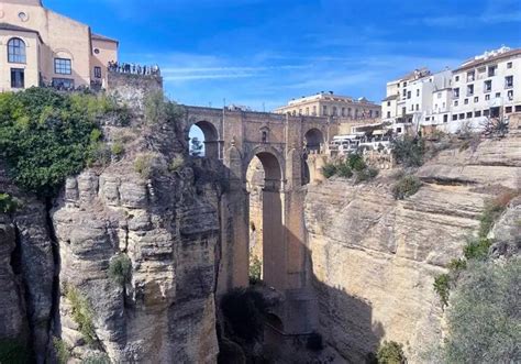 The famous Puente Nuevo in Ronda, the 'new bridge' that had to be built ...