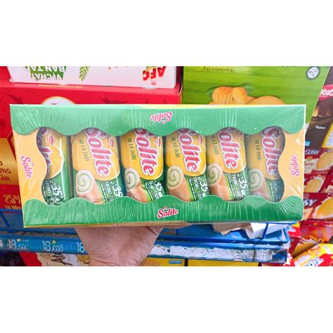 Bánh bông lan cuộn cốm Solite hộp 360g ( 20 gói x18g) | Shopee Việt Nam