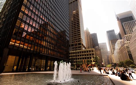 Seagram Building | ArchiTravel