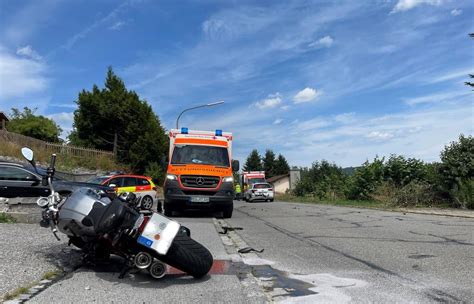 Motorrad St T In Viechtach Mit Auto Zusammen Fahrer Mittelschwer Verletzt