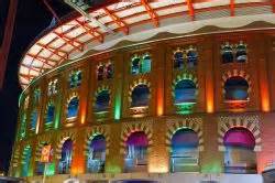 Placa De Espanya E Il Museo Nazionale Di Barcellona Foto