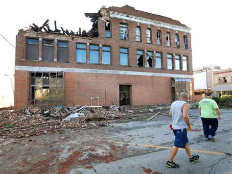 27 Reported Tornadoes Rip Through Iowa Devastating Towns Abc News