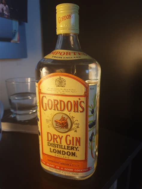 Old sealed Gordon's gin bottle, found at my grandma : r/Gin