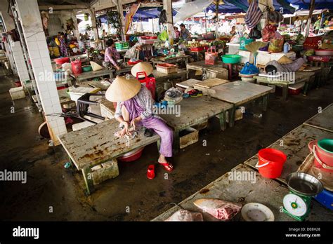 Vietnam, Hoi An, Food market Stock Photo - Alamy