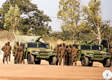 S Curit Burkina Faso Le Capitaine Ibrahim Traore Remet Un Important