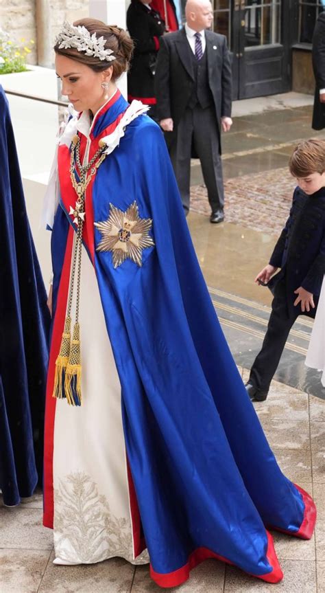 Kate Middleton Impacta Con Su Estilismo De Gala Para La Coronaci N De