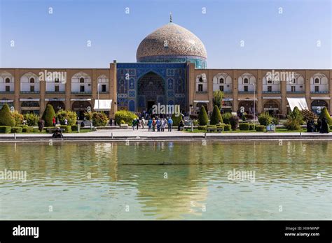 Sheikh Lotfollah Mosque At Naqsh E Jahan Square Imam Square Formlerly