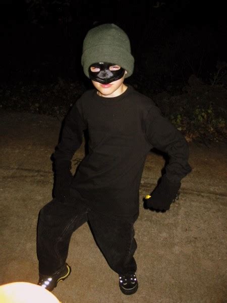 Spy Costumes (for Men, Women, Kids) | PartiesCostume.com