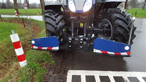 New Holland Joskin Euroliner Green Met New Holland T Hd In Blue