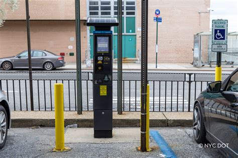 NYC implementa parquímetros modernos con tecnología Paga por Placa