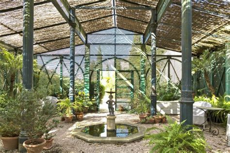 8 Luxury Greenhouses That Increase a Home’s Value - JamesEdition