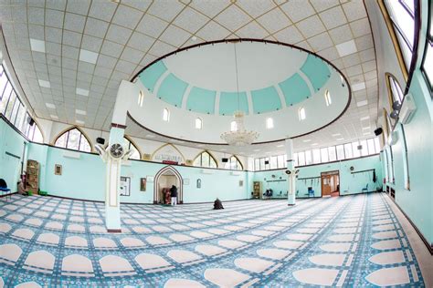 Diamond Road Mosque Slough Jamia Ghousia Masjid And Islamic Centre