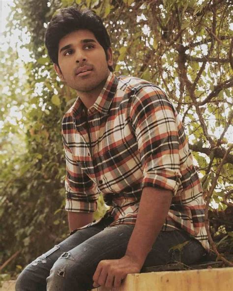 Allu Sirish Wiki, Height, Age, Girlfriend, Wife, Family, Biography ...