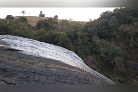 Adultos Morrem Ao Tentar Salvar Crian A Que Caiu Em Cachoeira De Minas